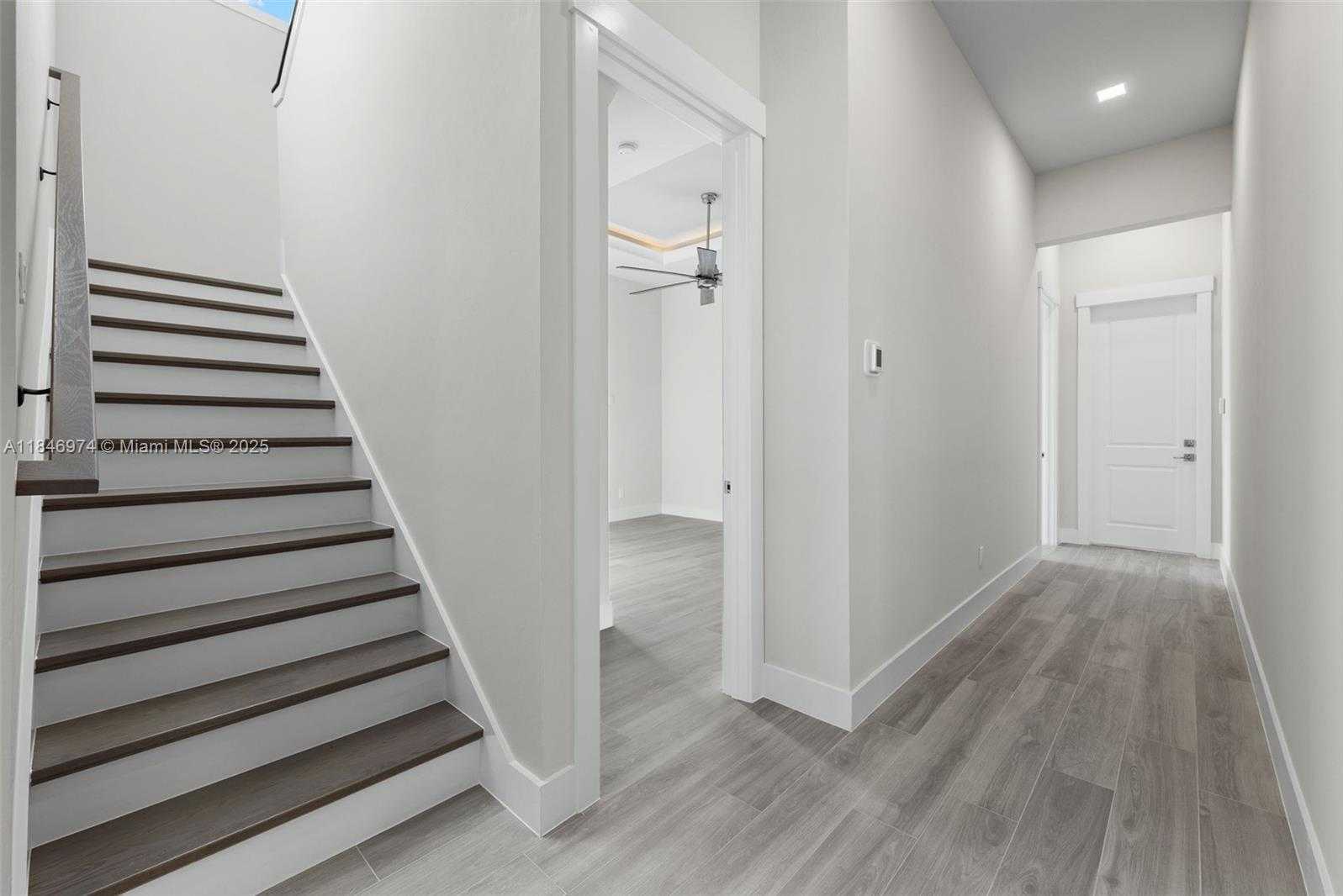 Small Image of 2129 CAPE CORAL PARKWAY W, Cape Coral Number 30