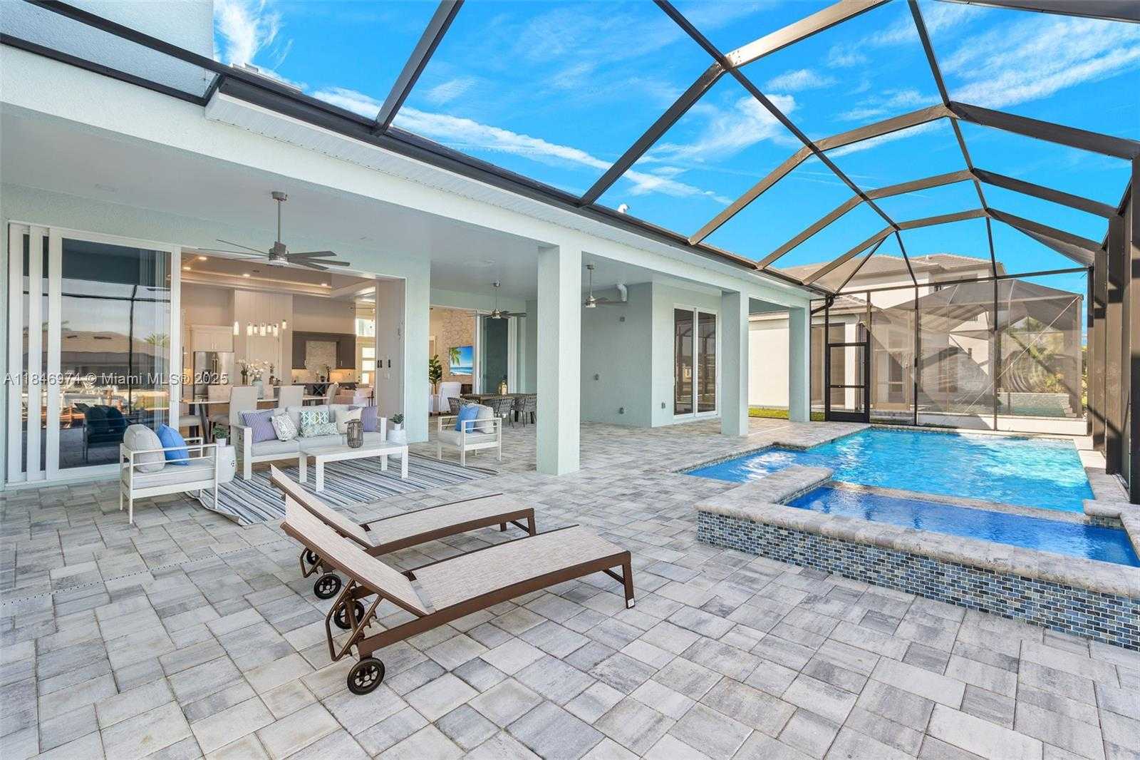 Small Image of 2129 CAPE CORAL PARKWAY W, Cape Coral Number 33