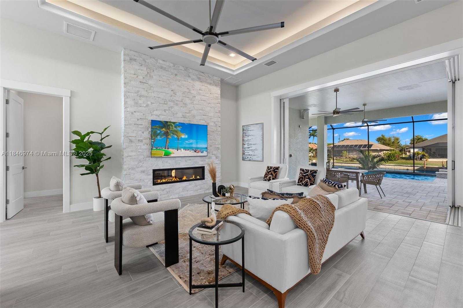 Small Image of 2129 CAPE CORAL PARKWAY W, Cape Coral Number 5