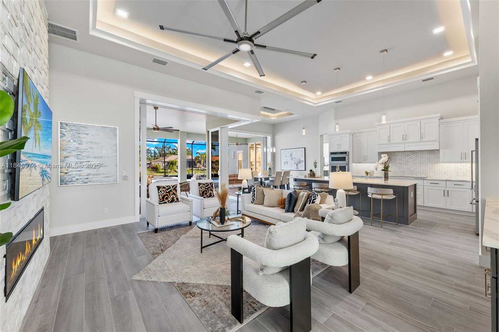 Small Image of 2129 CAPE CORAL PARKWAY W, Cape Coral Number 6