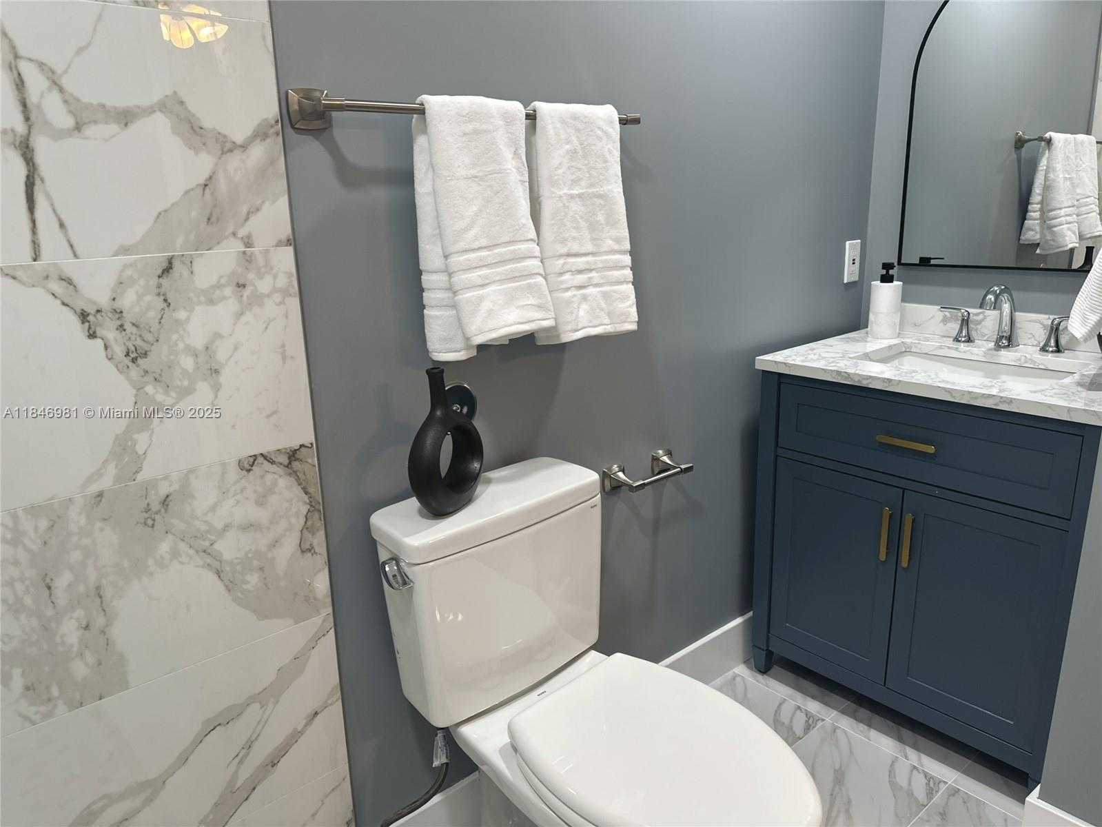 Small Image of 6644 RALEIGH ST, Hollywood Number 11