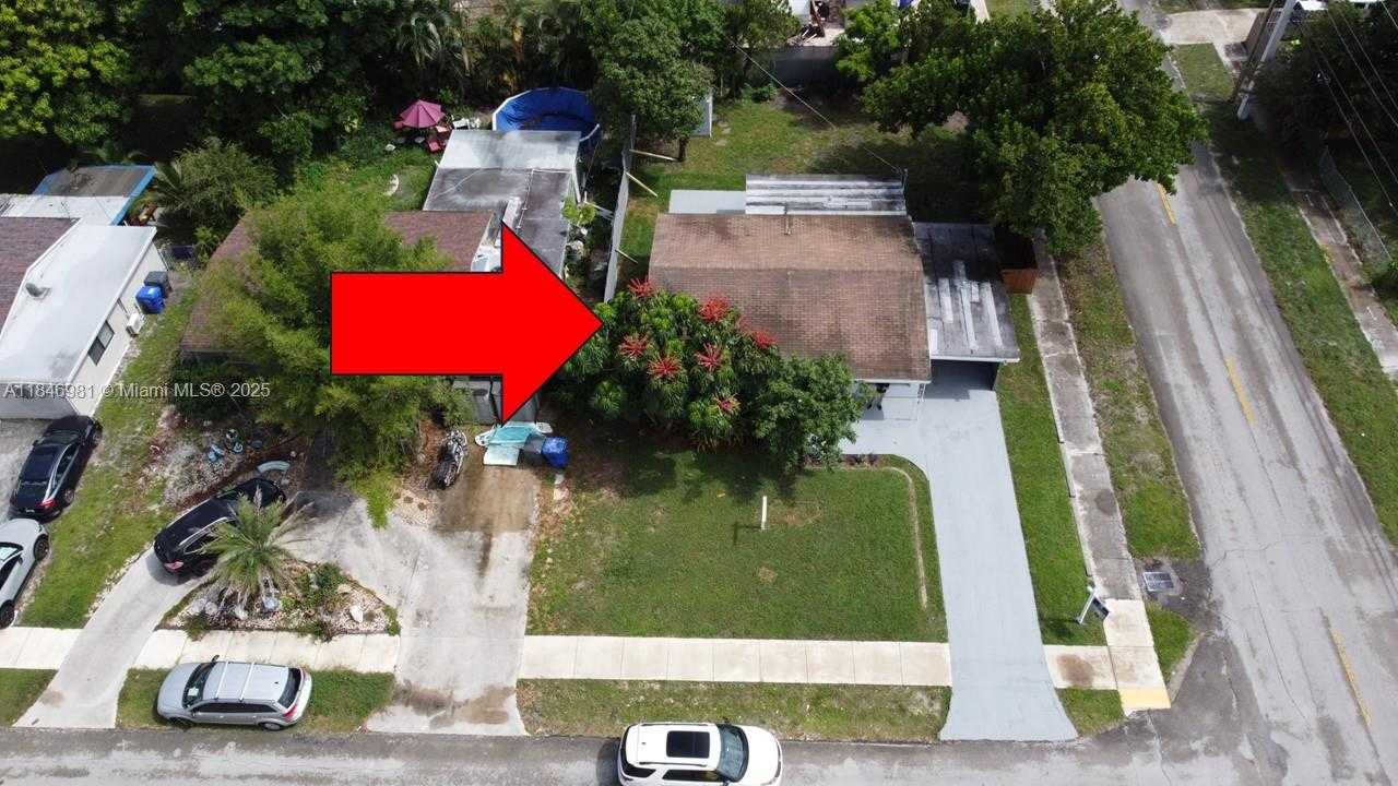 Small Image of 6644 RALEIGH ST, Hollywood Number 3