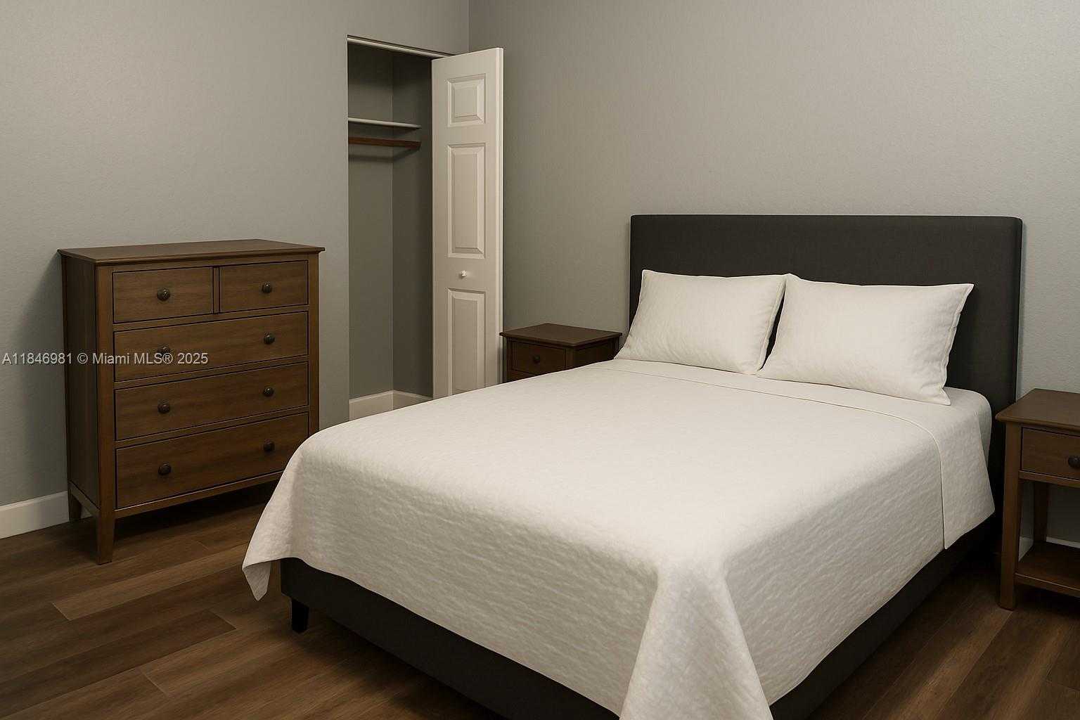Small Image of 6644 RALEIGH ST, Hollywood Number 5