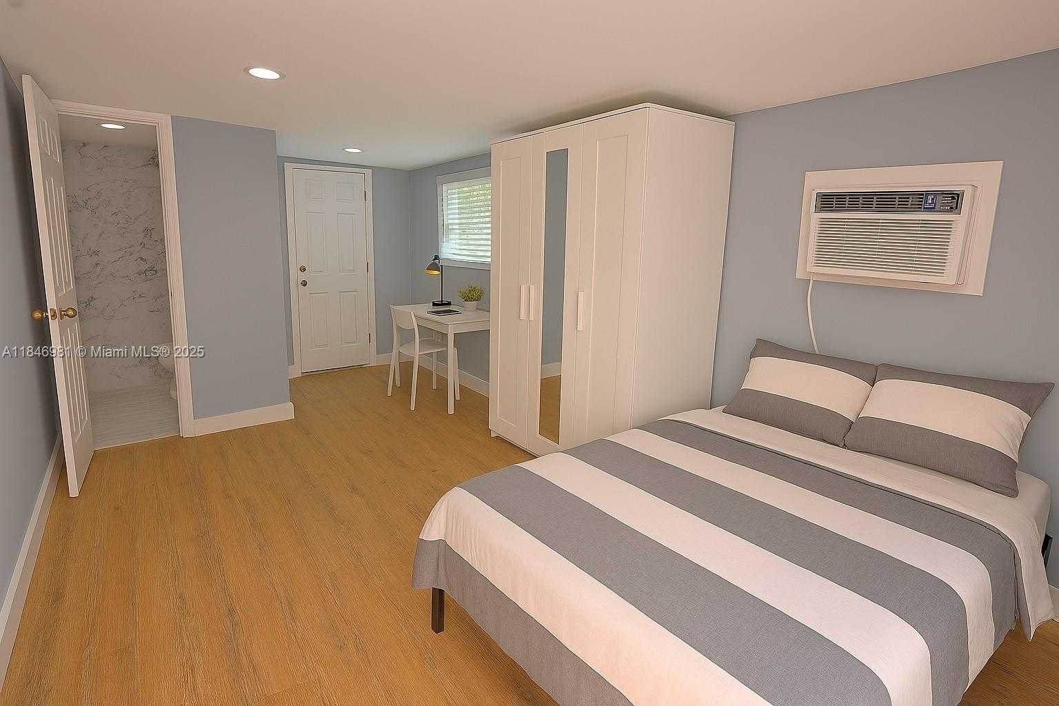 Small Image of 6644 RALEIGH ST, Hollywood Number 6