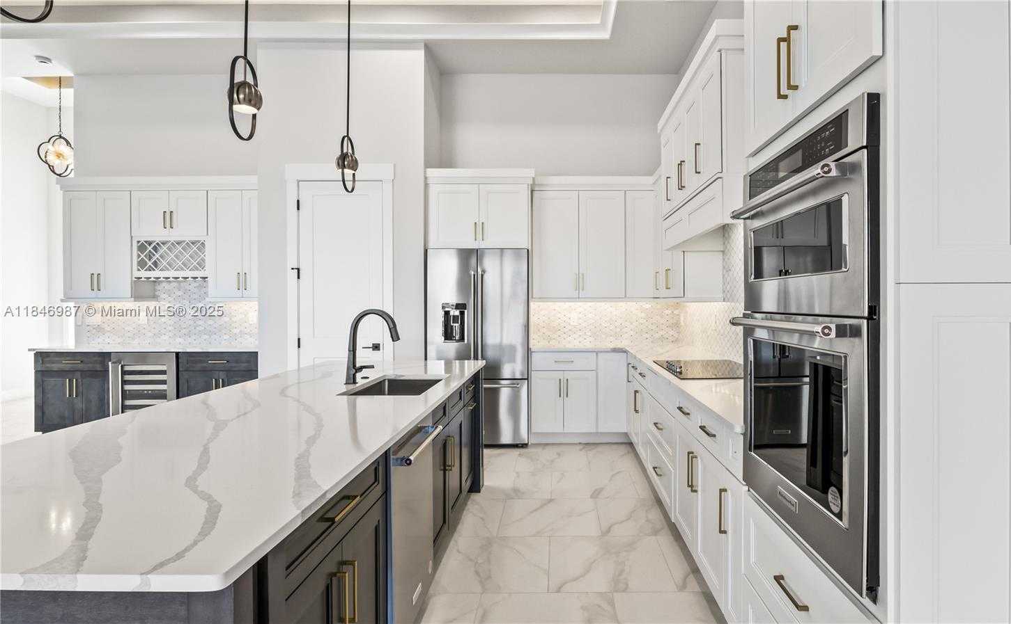 Small Image of 2133 CAPE CORAL PKWY WEST, Cape Coral Number 16