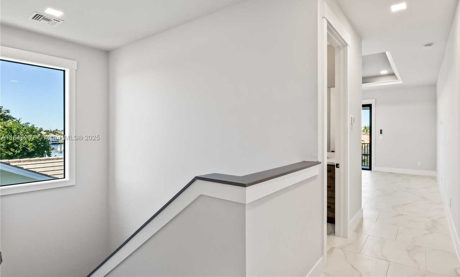 Small Image of 2133 CAPE CORAL PKWY WEST, Cape Coral Number 30