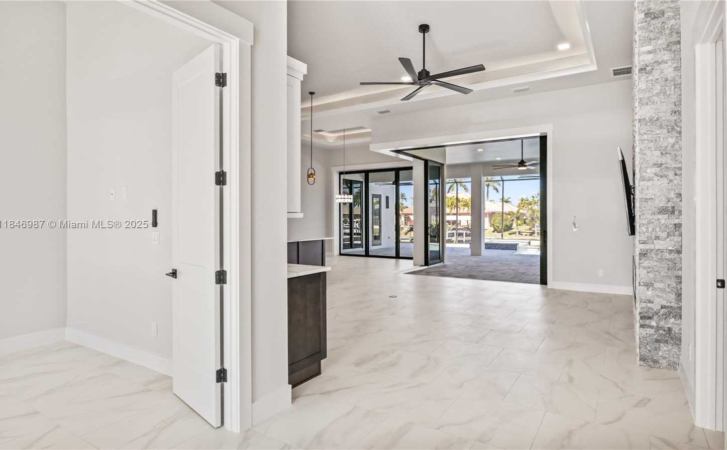 Small Image of 2133 CAPE CORAL PKWY WEST, Cape Coral Number 5