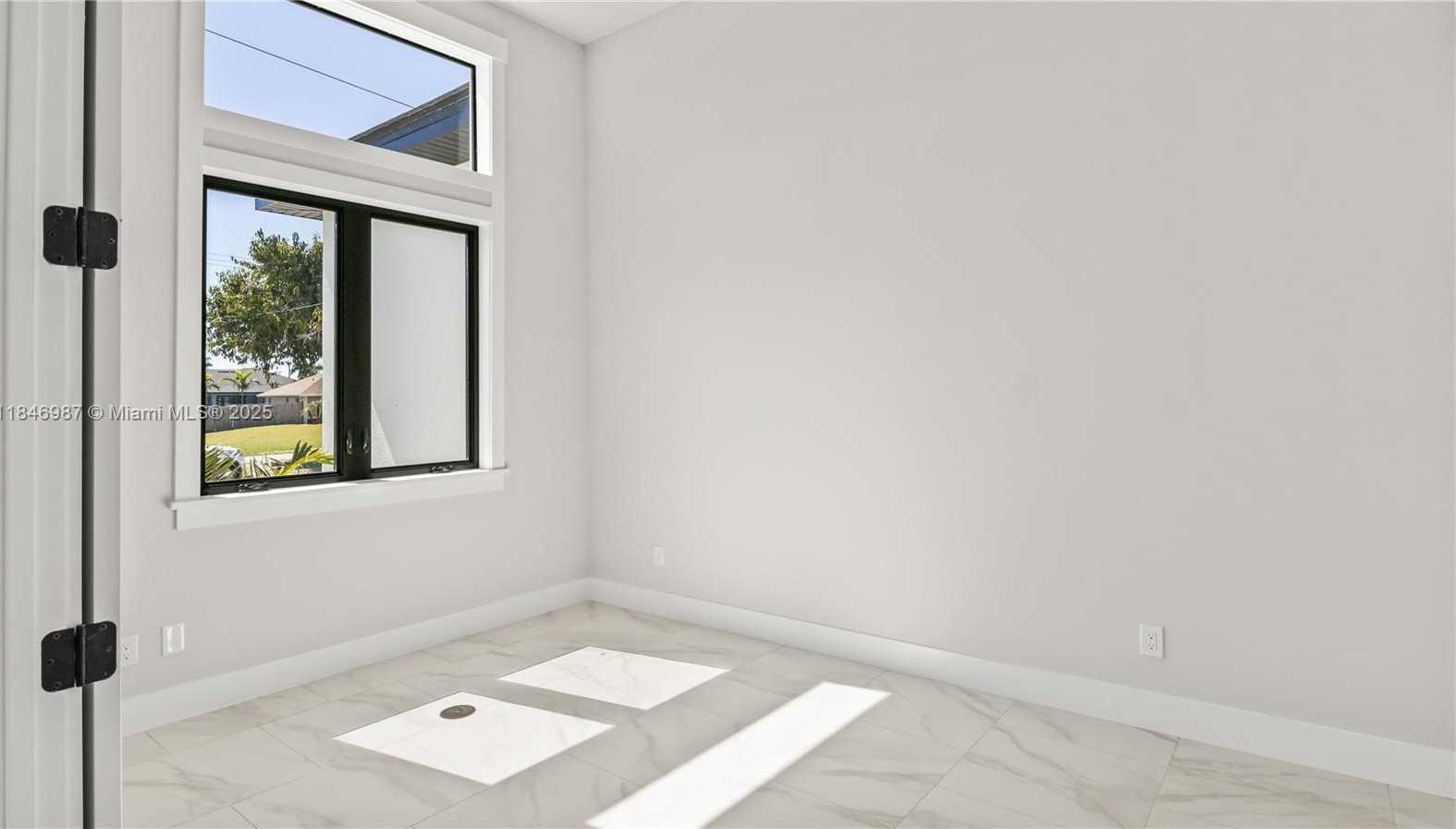 Small Image of 2133 CAPE CORAL PKWY WEST, Cape Coral Number 6