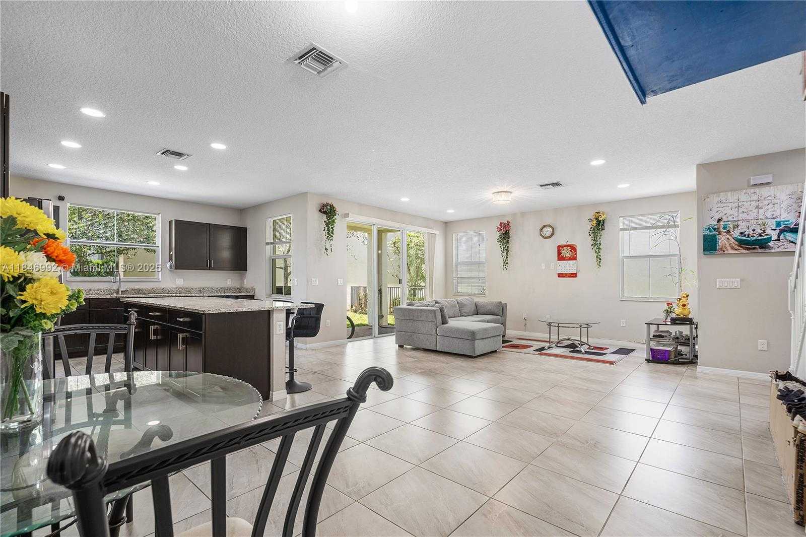 Small Image of 6411 OSPREY LANDING ST, Davie Number 18