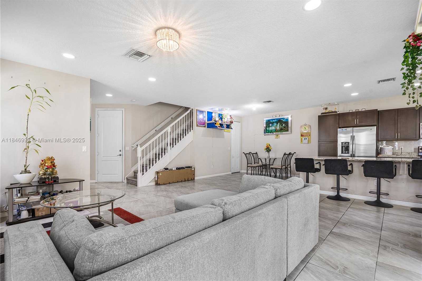 Small Image of 6411 OSPREY LANDING ST, Davie Number 19