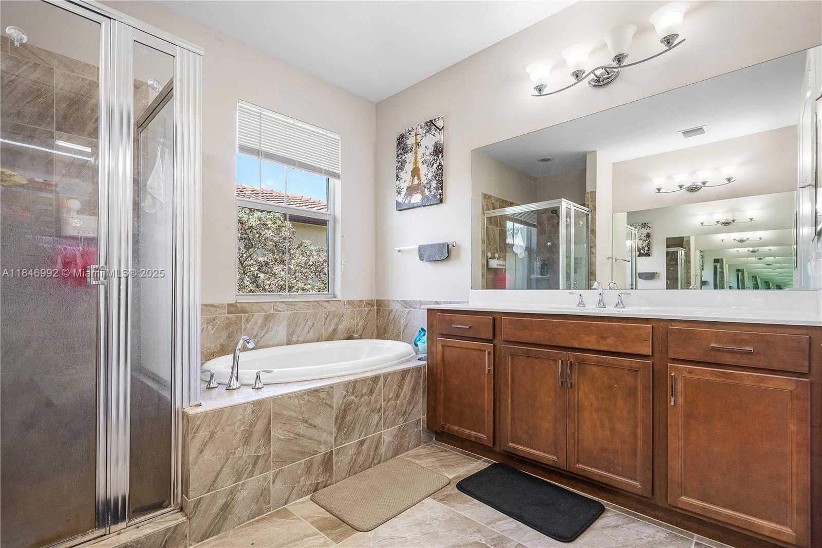 Small Image of 6411 OSPREY LANDING ST, Davie Number 25
