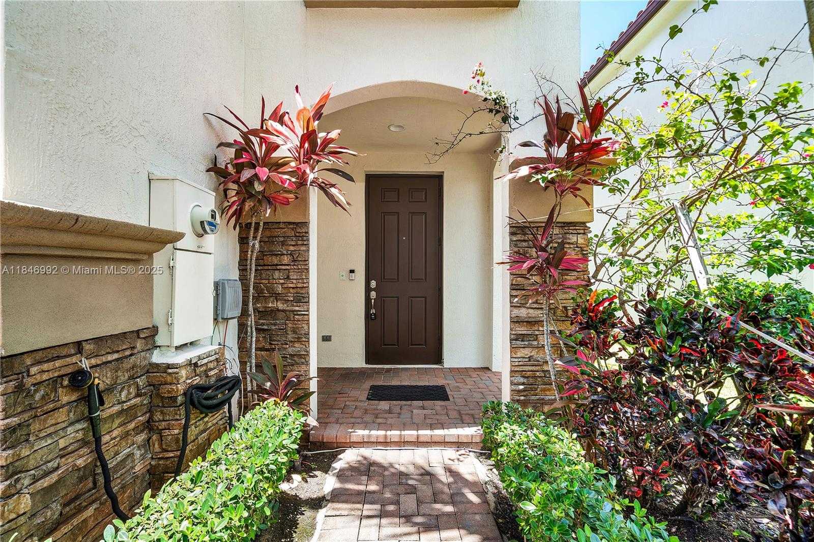 Small Image of 6411 OSPREY LANDING ST, Davie Number 3