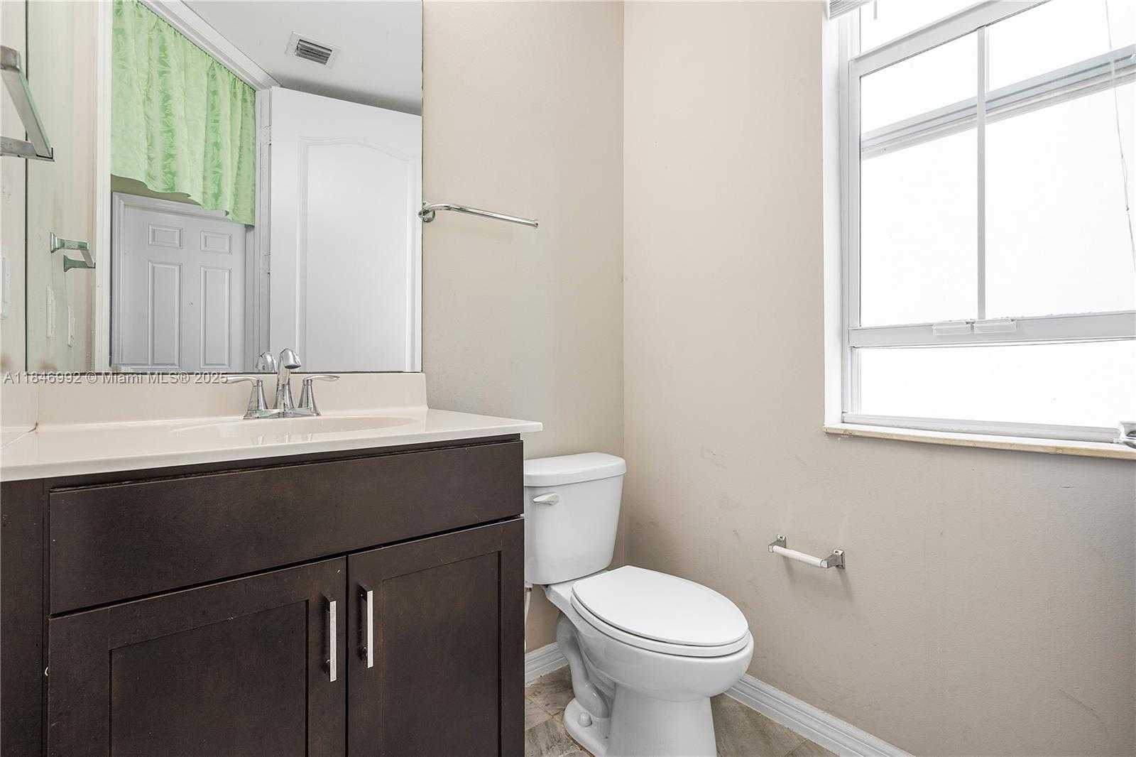Small Image of 6411 OSPREY LANDING ST, Davie Number 5