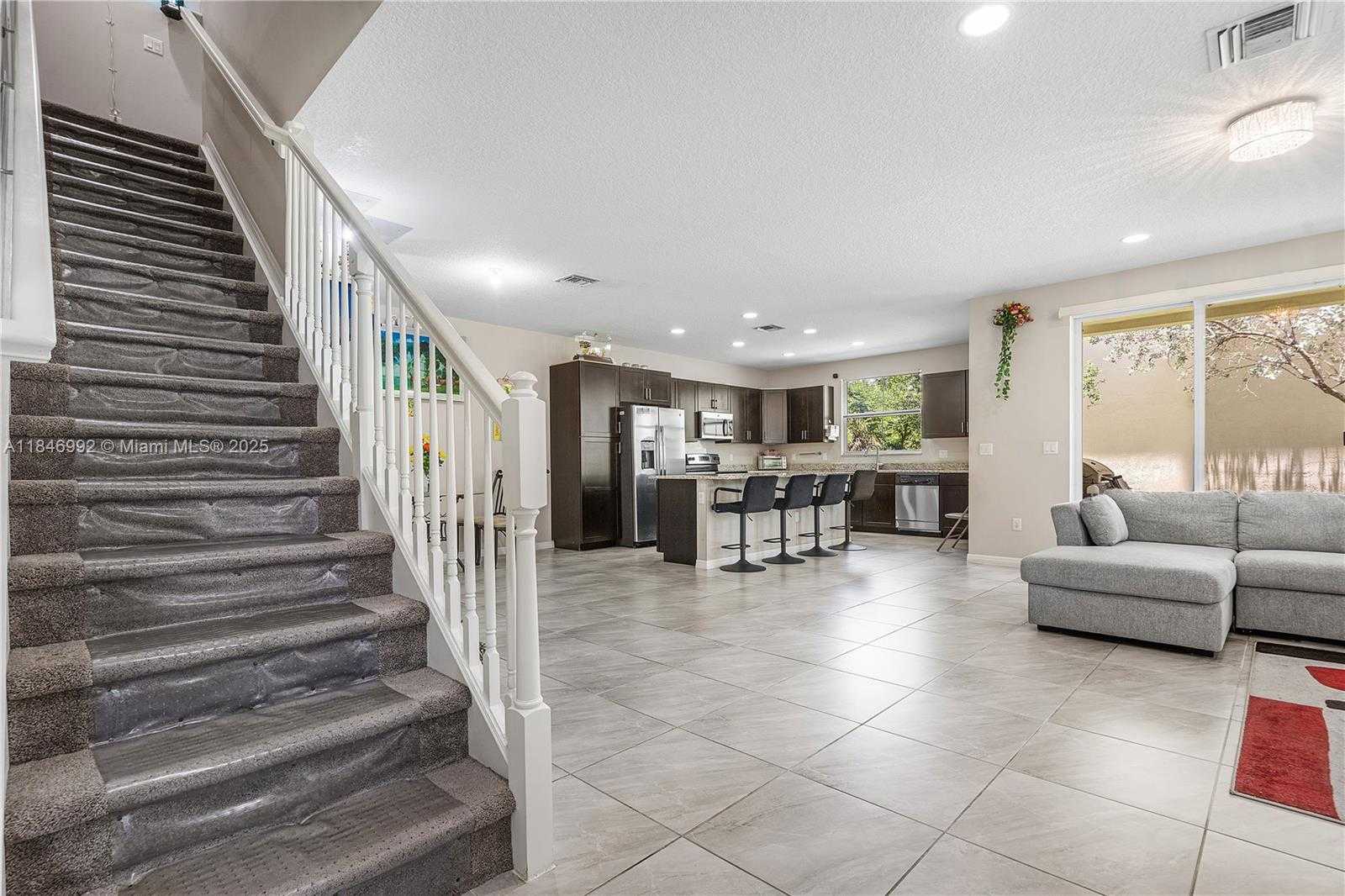 Small Image of 6411 OSPREY LANDING ST, Davie Number 6
