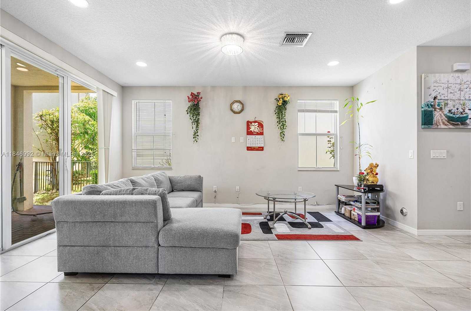 Small Image of 6411 OSPREY LANDING ST, Davie Number 7
