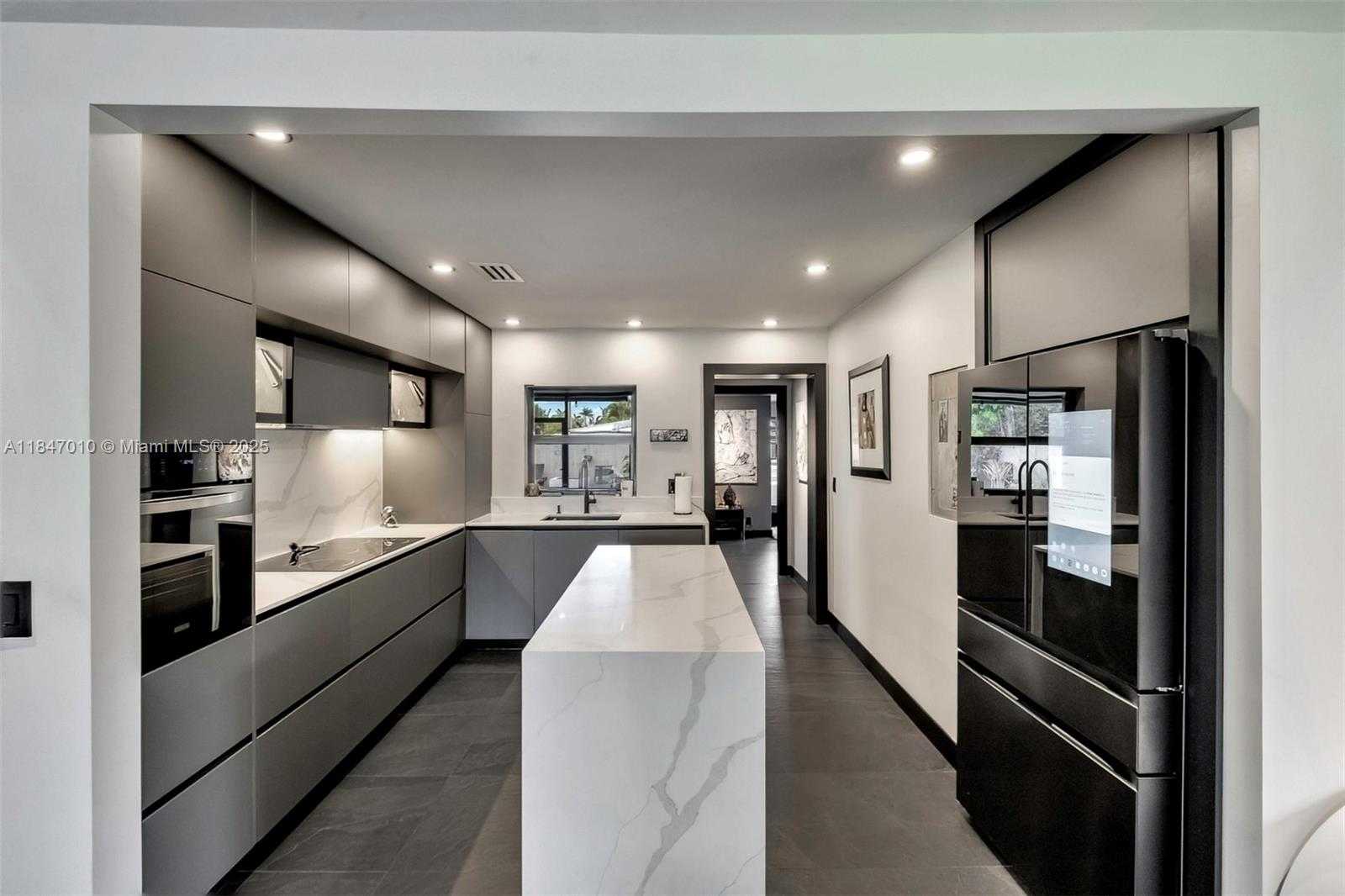 Small Image of 530 NORTH WEST 39, Oakland Park Number 2