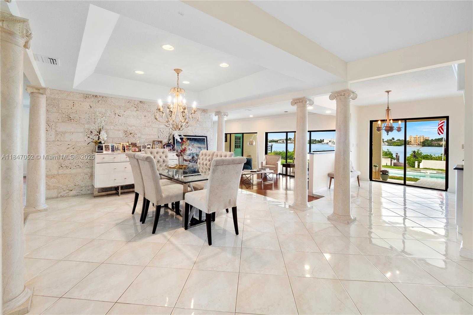 Small Image of 1635 LANDS END RD, Manalapan Number 14