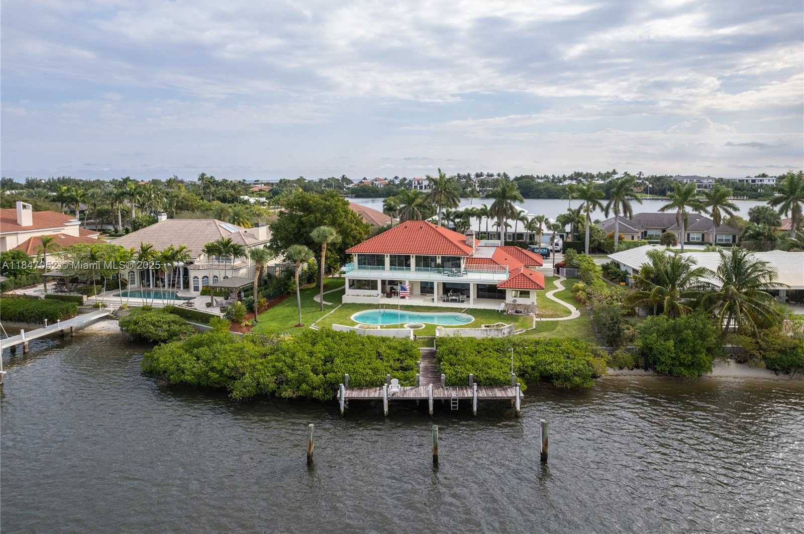 Small Image of 1635 LANDS END RD, Manalapan Number 2