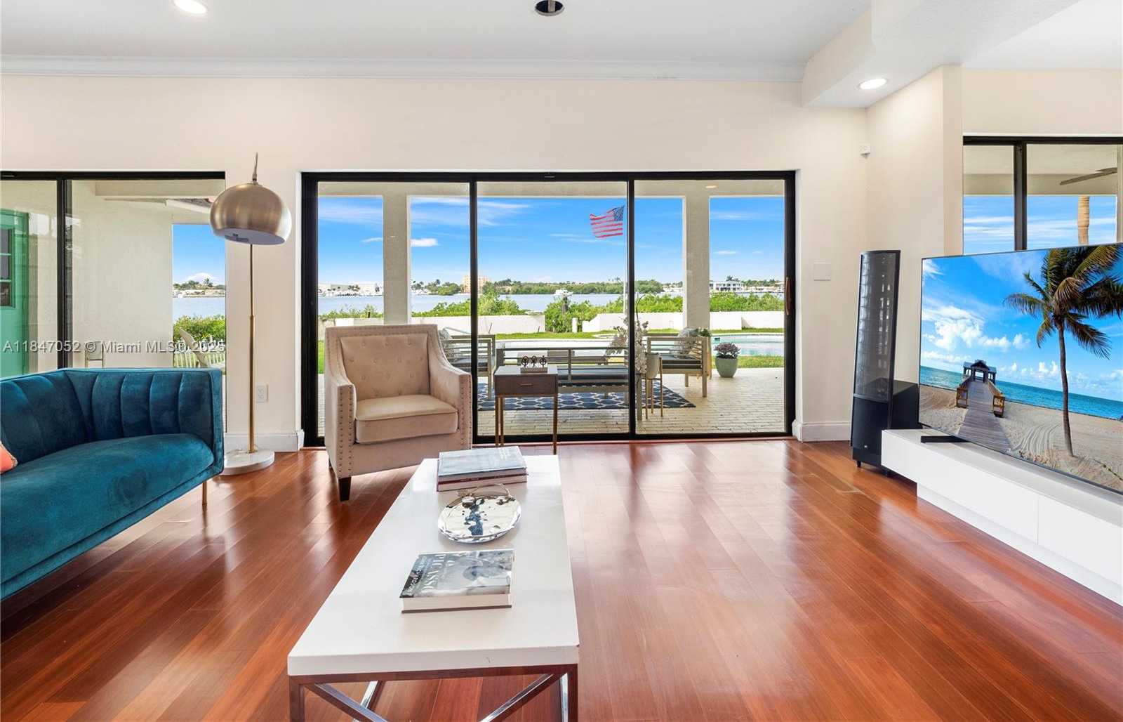 Small Image of 1635 LANDS END RD, Manalapan Number 26