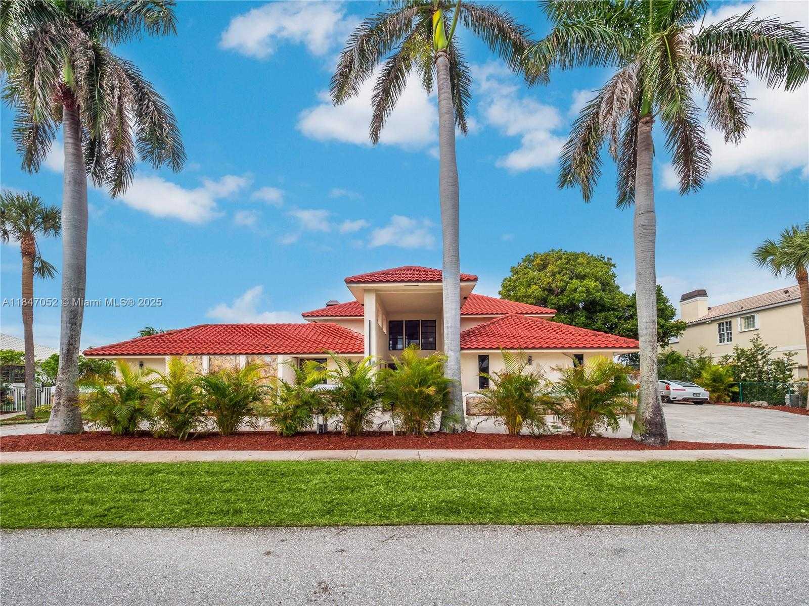 Small Image of 1635 LANDS END RD, Manalapan Number 29