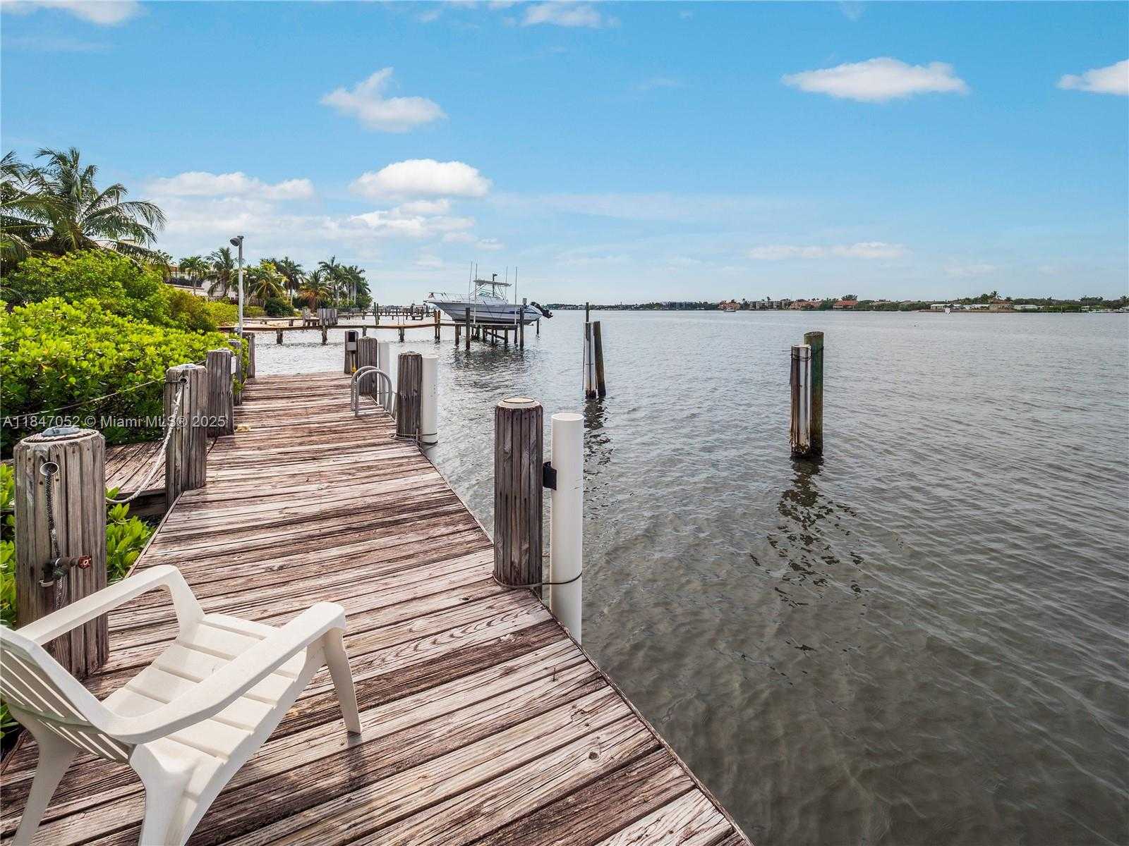 Small Image of 1635 LANDS END RD, Manalapan Number 44