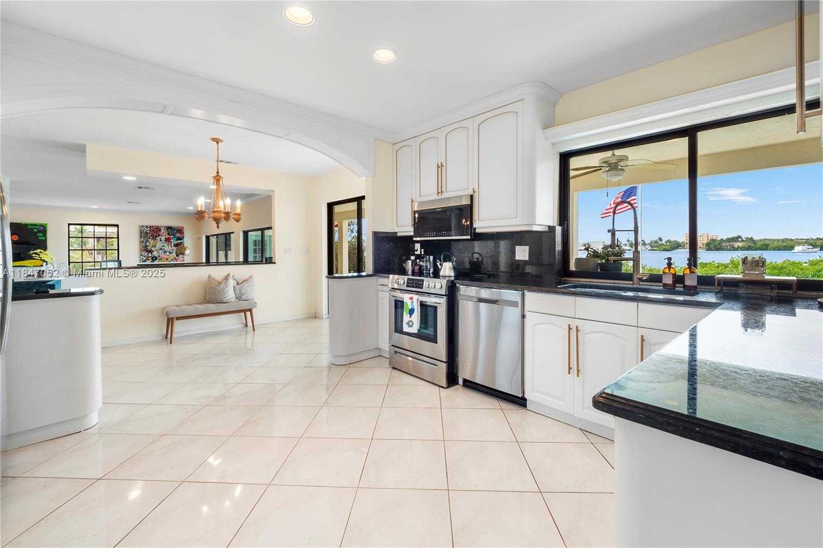 Small Image of 1635 LANDS END RD, Manalapan Number 45