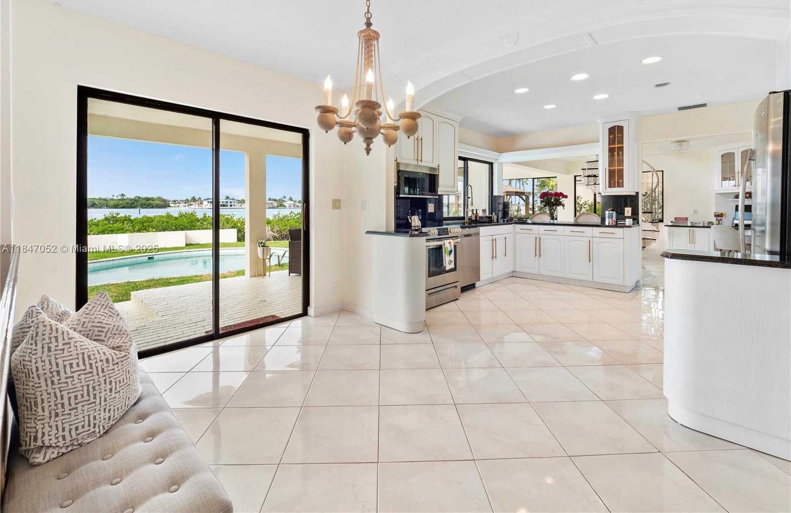 Small Image of 1635 LANDS END RD, Manalapan Number 46