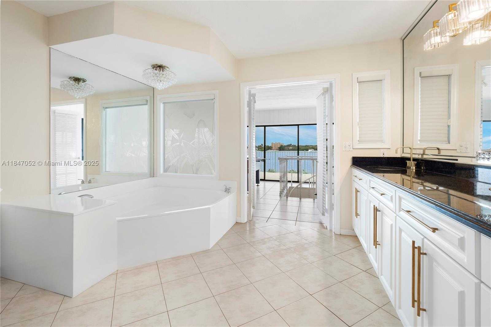 Small Image of 1635 LANDS END RD, Manalapan Number 53