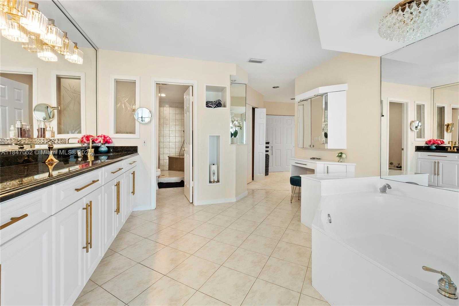 Small Image of 1635 LANDS END RD, Manalapan Number 54
