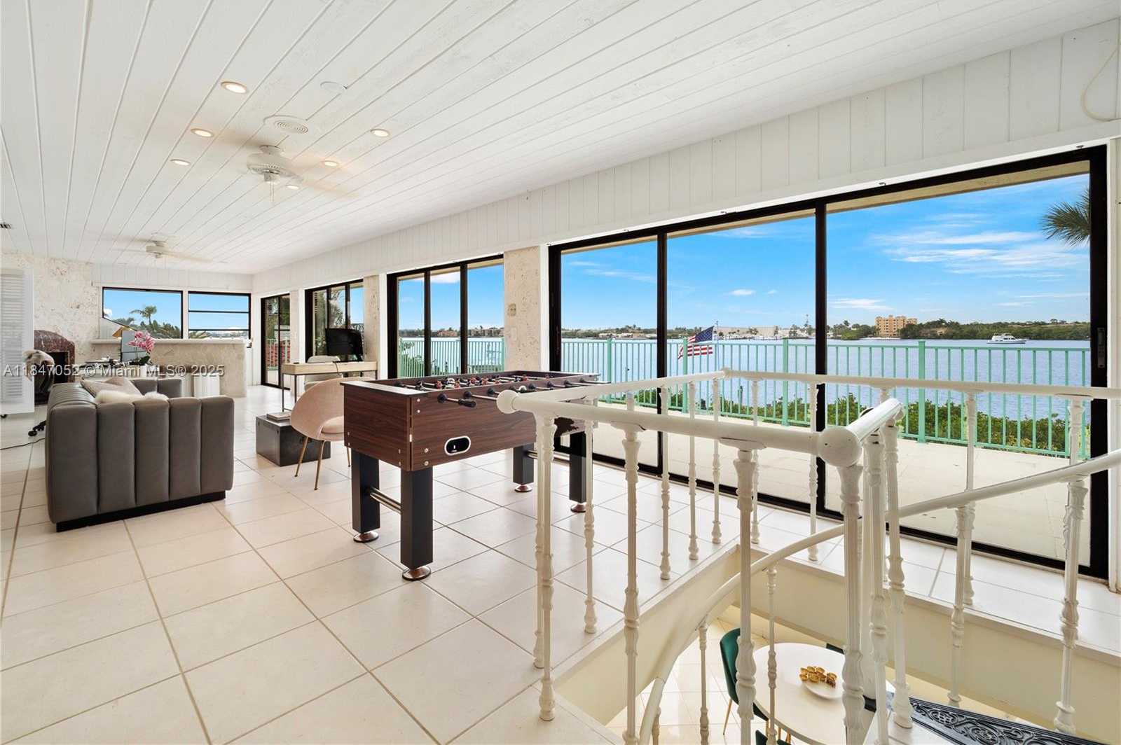 Small Image of 1635 LANDS END RD, Manalapan Number 59