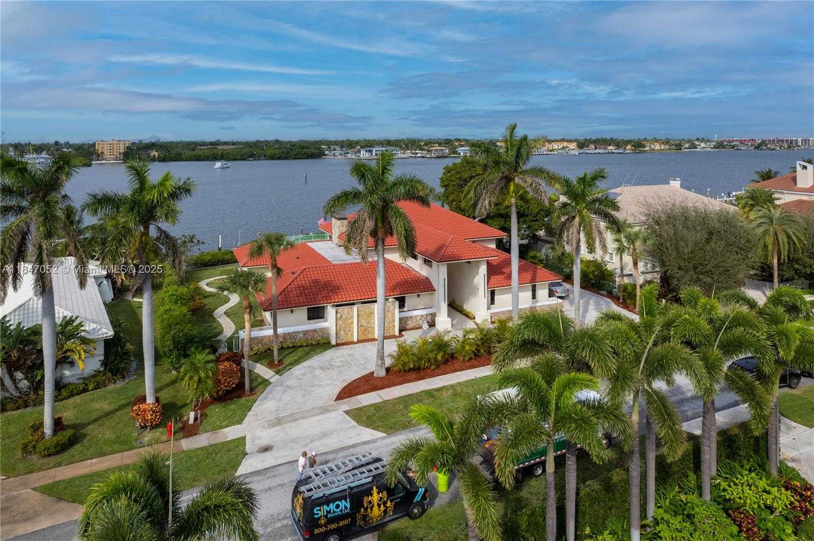 Small Image of 1635 LANDS END RD, Manalapan Number 6
