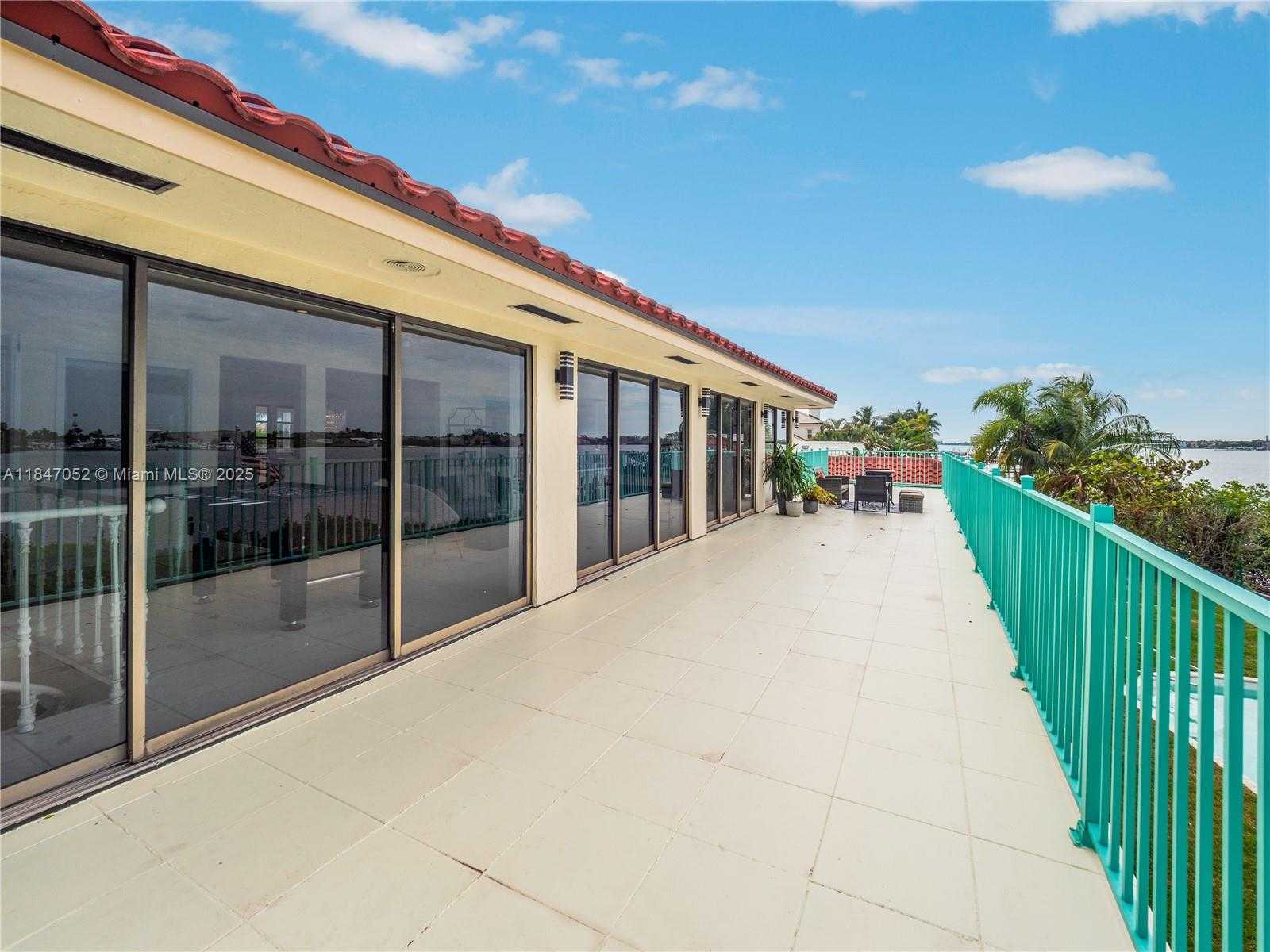 Small Image of 1635 LANDS END RD, Manalapan Number 61