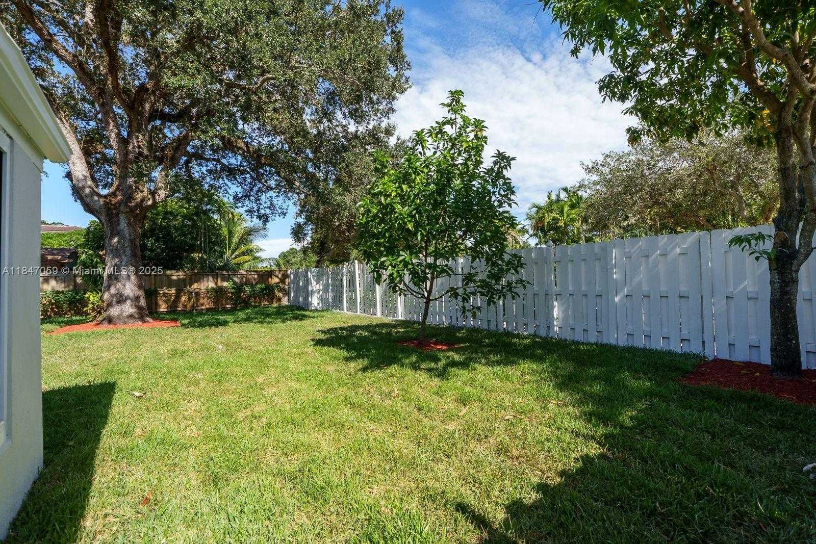Small Image of 1121 SOUTH WEST 18TH CT, Fort Lauderdale Number 20