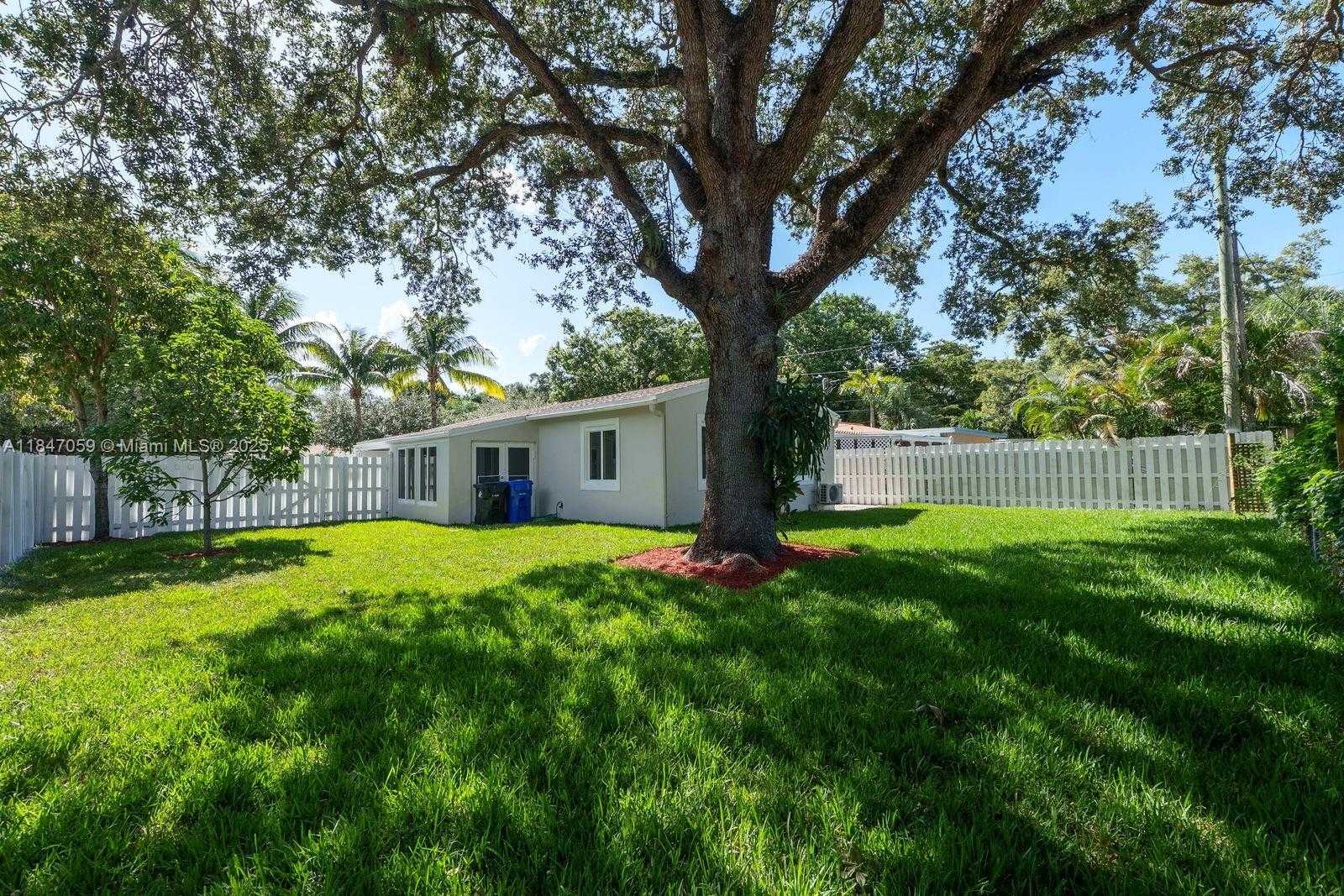 Small Image of 1121 SOUTH WEST 18TH CT, Fort Lauderdale Number 22