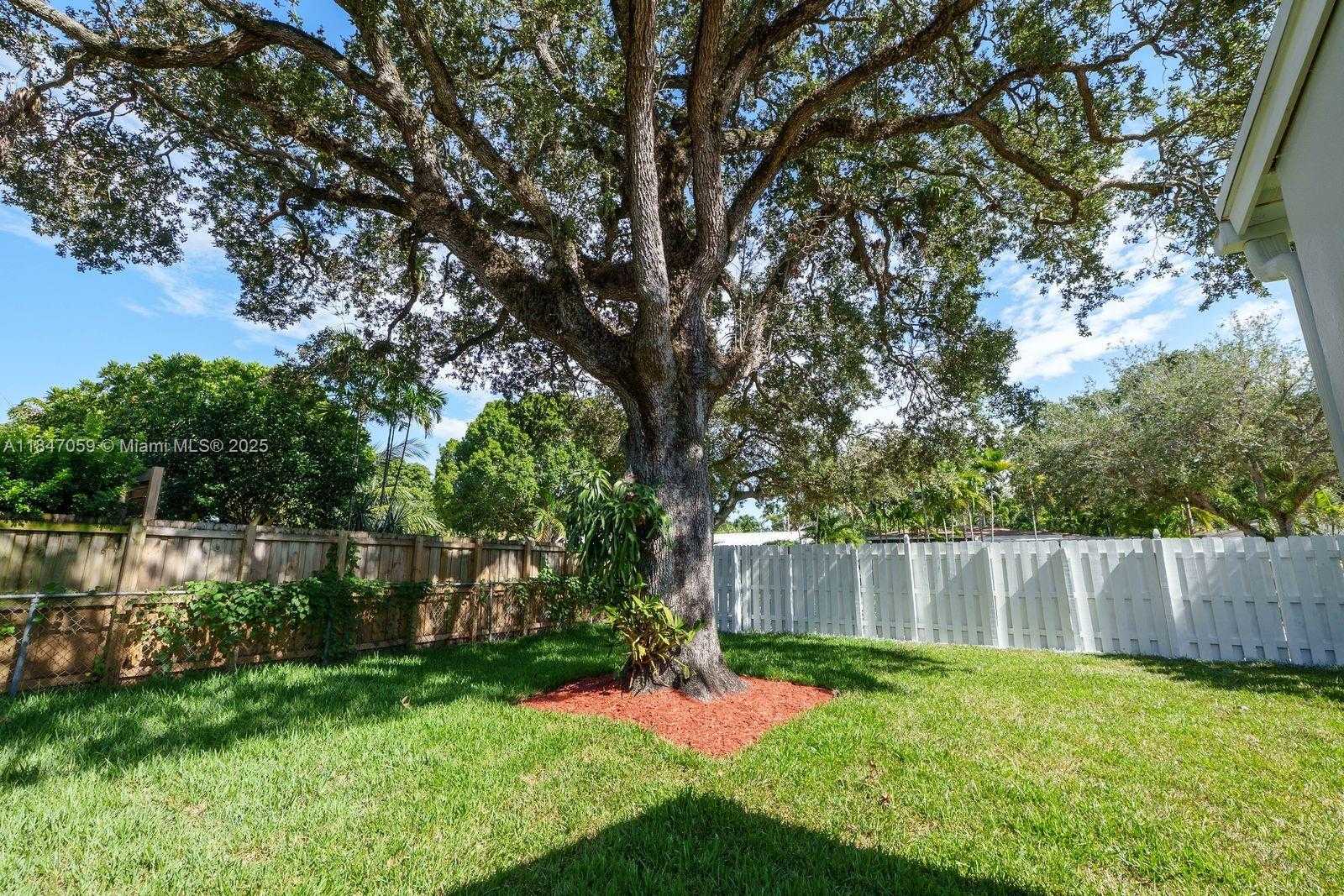 Small Image of 1121 SOUTH WEST 18TH CT, Fort Lauderdale Number 26