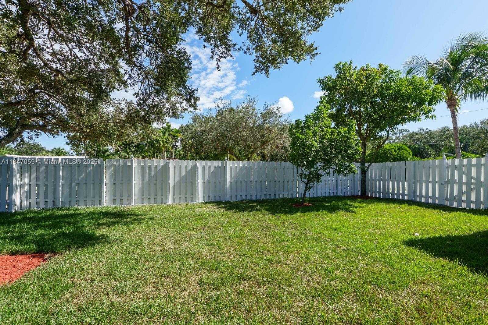 Small Image of 1121 SOUTH WEST 18TH CT, Fort Lauderdale Number 27