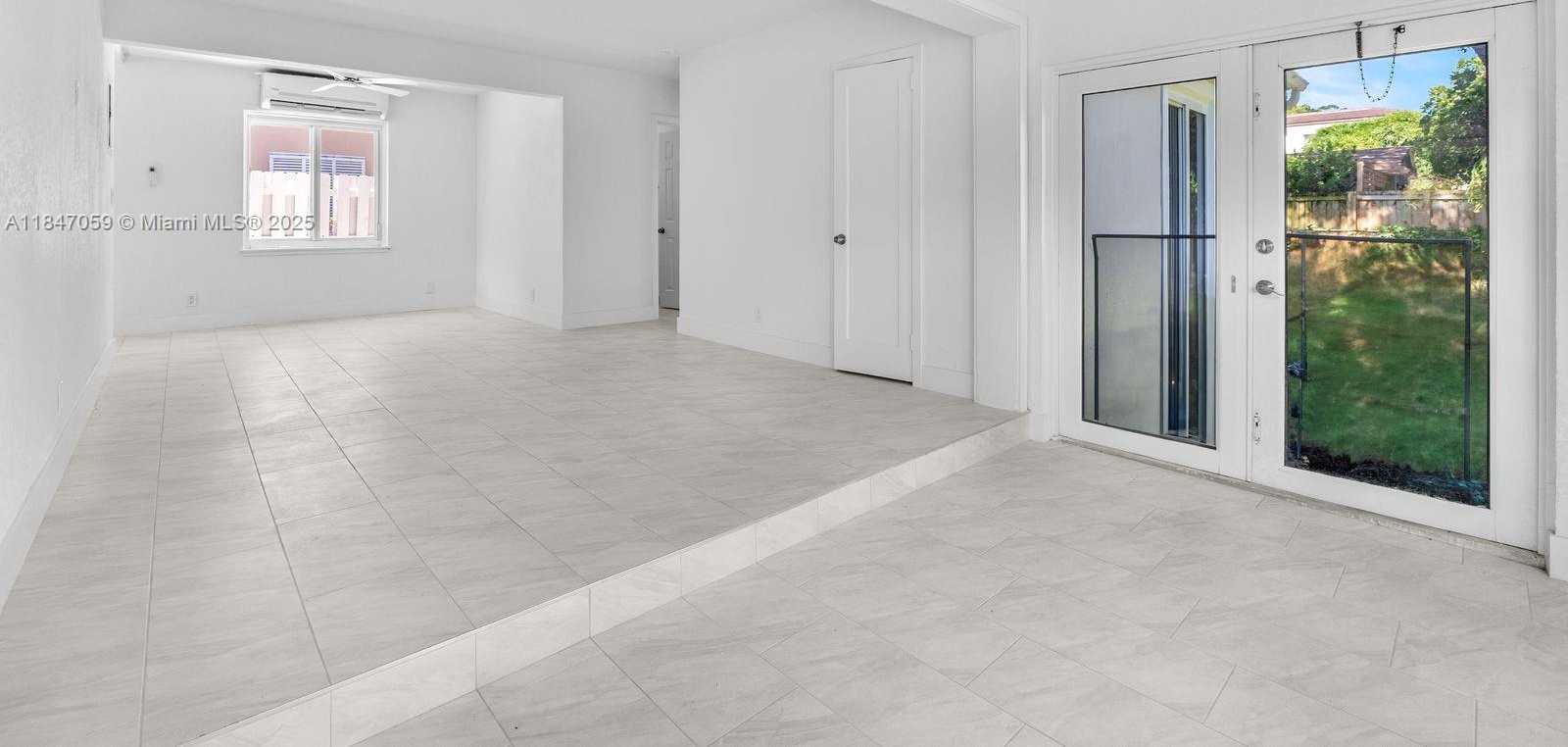 Small Image of 1121 SOUTH WEST 18TH CT, Fort Lauderdale Number 4