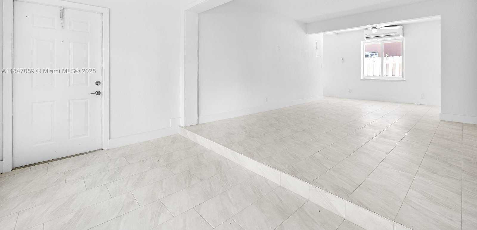 Small Image of 1121 SOUTH WEST 18TH CT, Fort Lauderdale Number 5