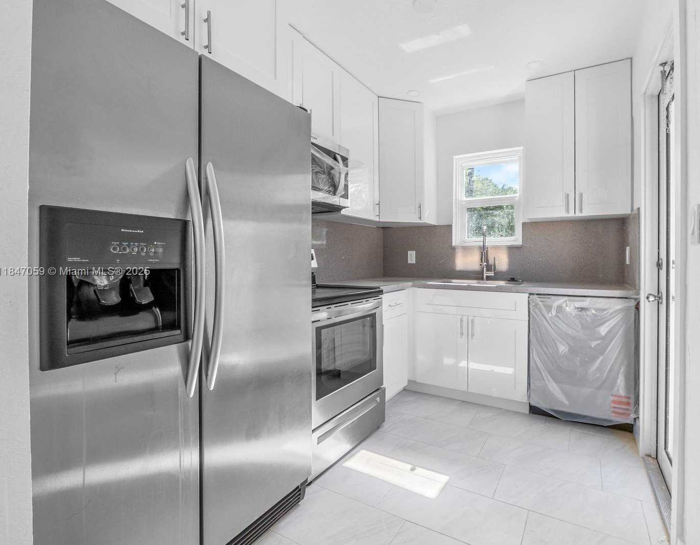 Small Image of 1121 SOUTH WEST 18TH CT, Fort Lauderdale Number 8