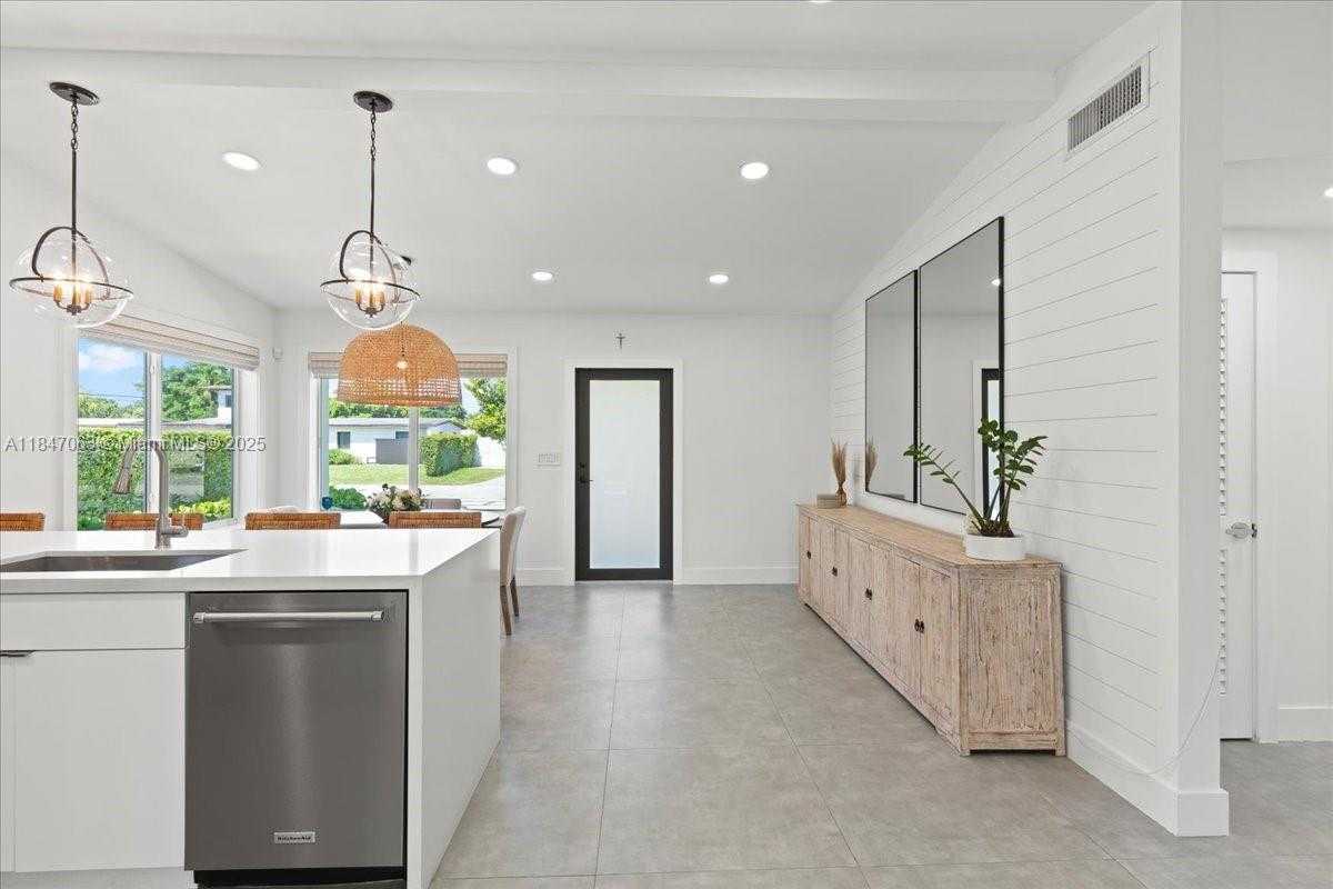 Small Image of 5466 SOUTH WEST 89TH PL, Miami Number 14