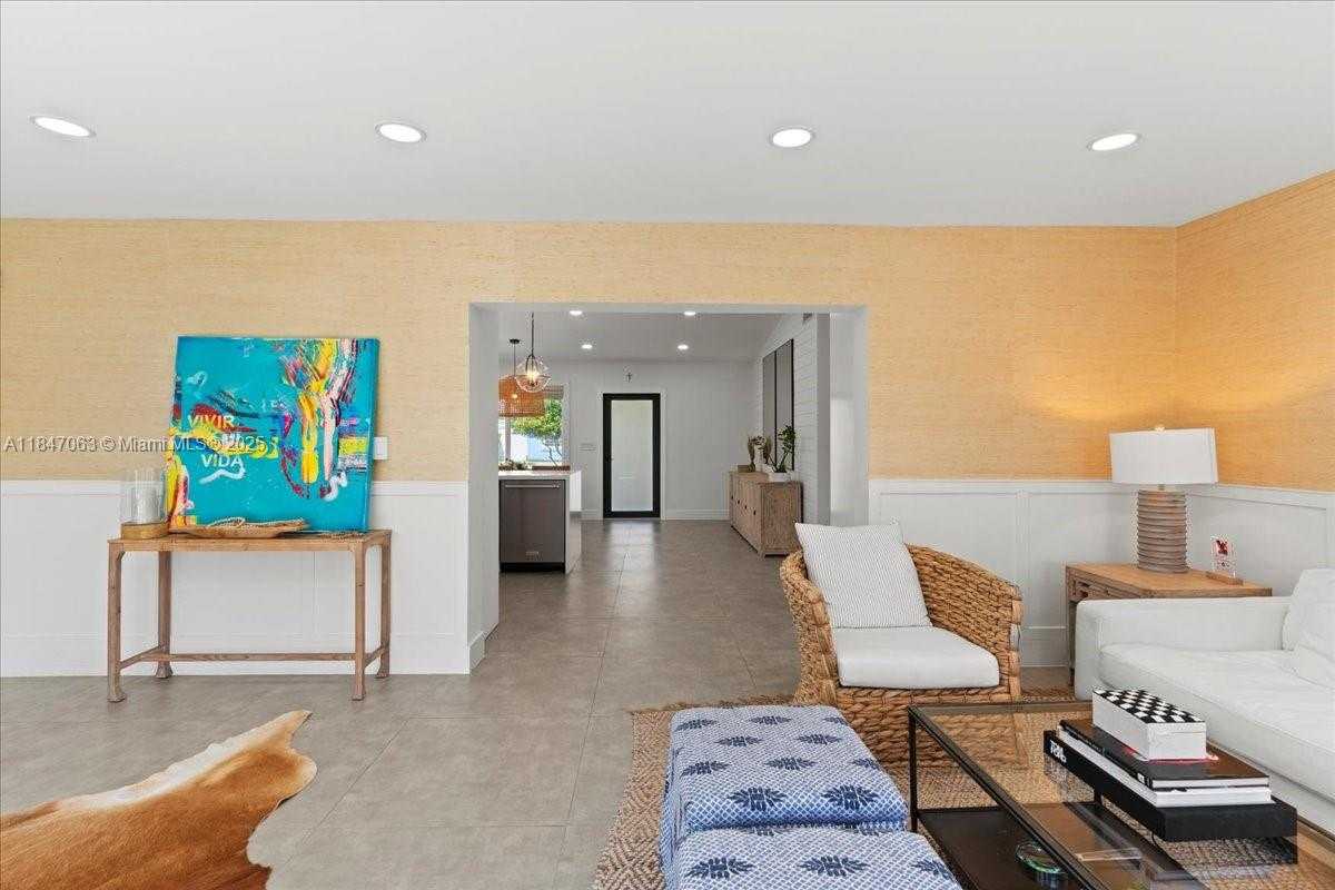 Small Image of 5466 SOUTH WEST 89TH PL, Miami Number 18