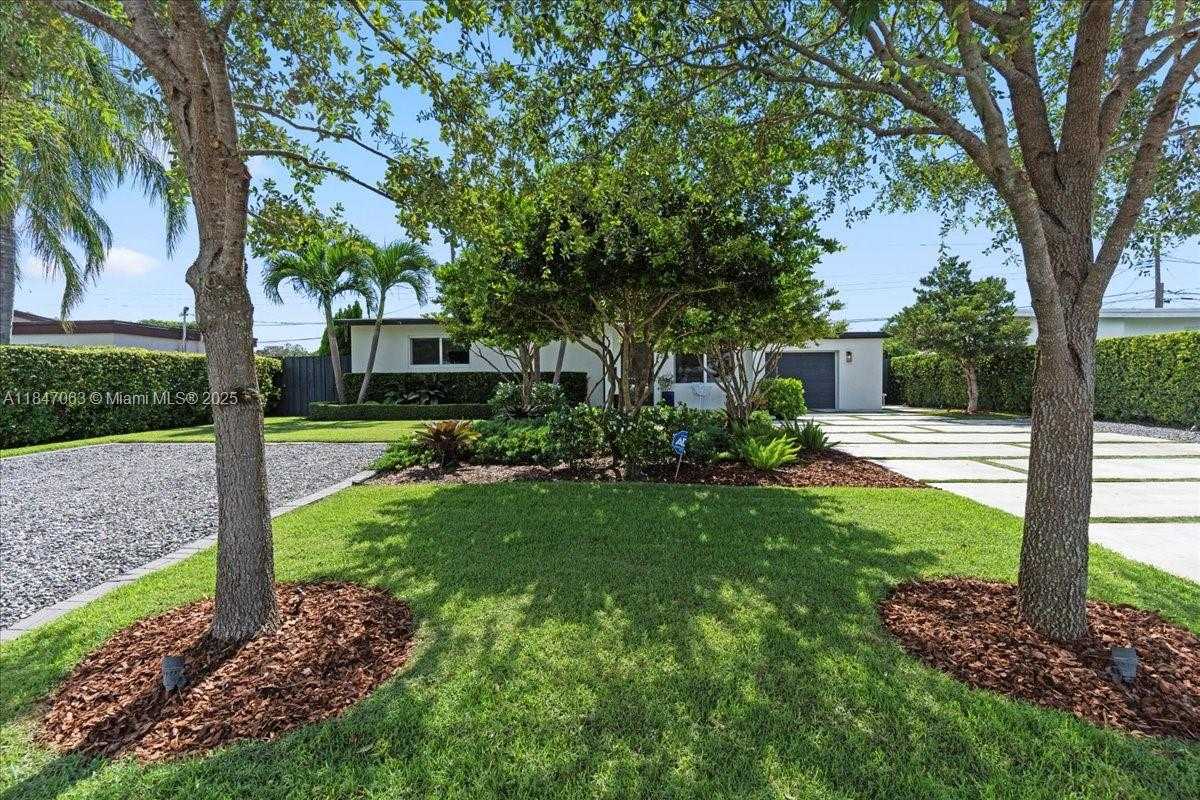 Small Image of 5466 SOUTH WEST 89TH PL, Miami Number 2