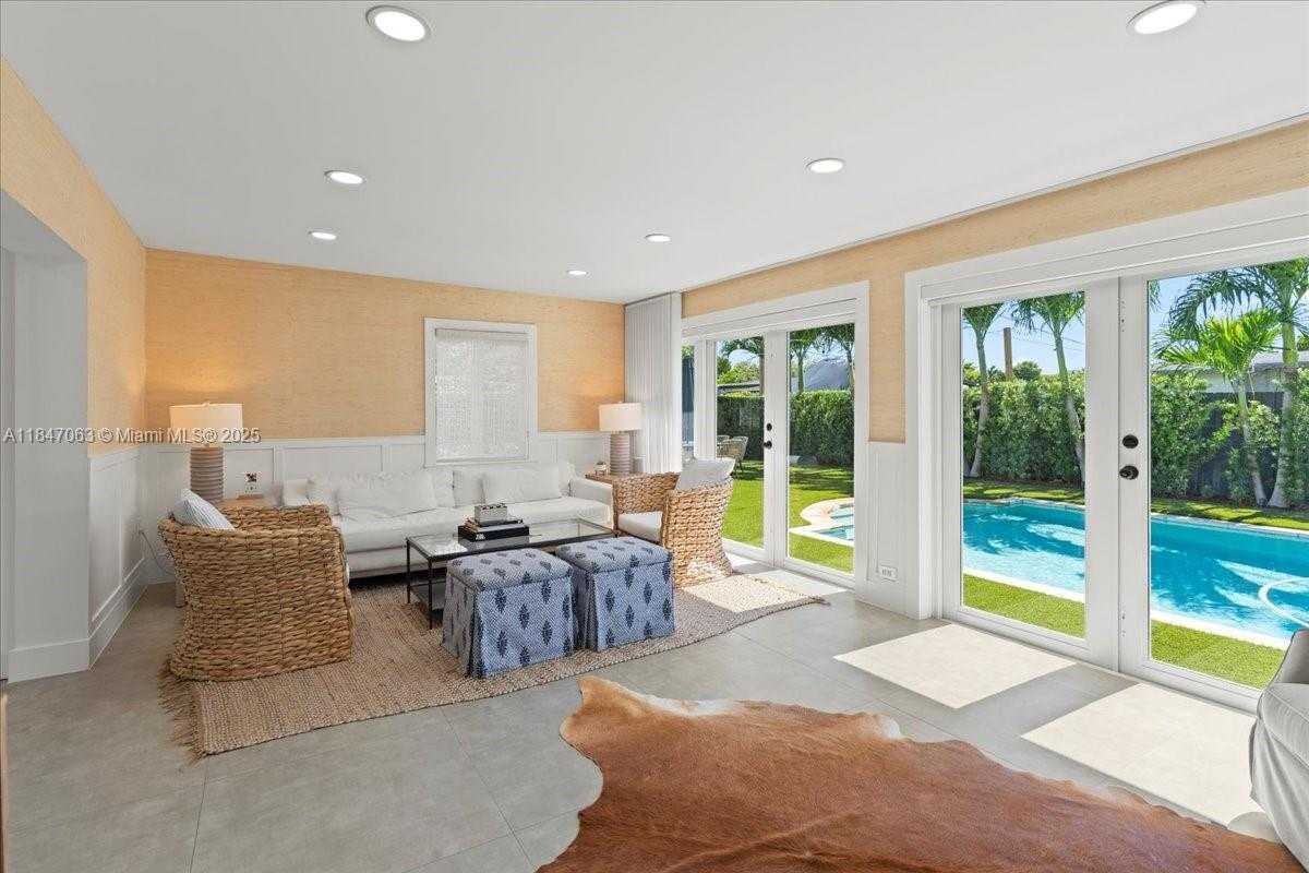 Small Image of 5466 SOUTH WEST 89TH PL, Miami Number 22
