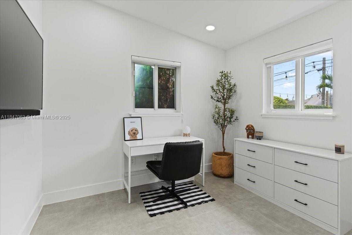 Small Image of 5466 SOUTH WEST 89TH PL, Miami Number 27