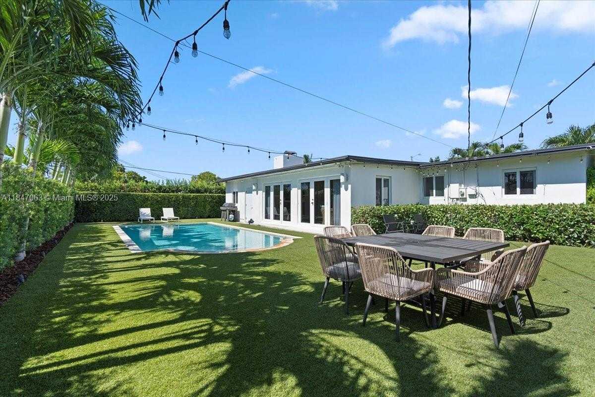 Small Image of 5466 SOUTH WEST 89TH PL, Miami Number 30