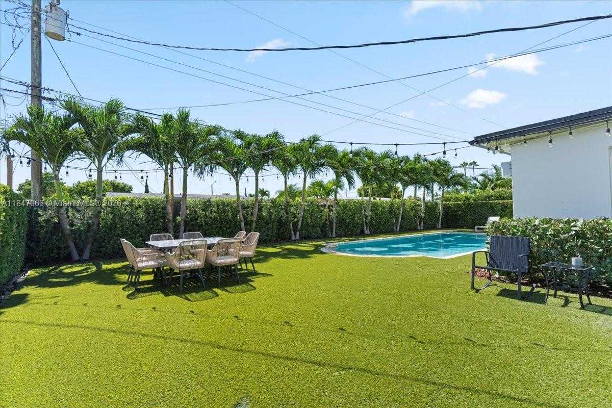 Small Image of 5466 SOUTH WEST 89TH PL, Miami Number 31