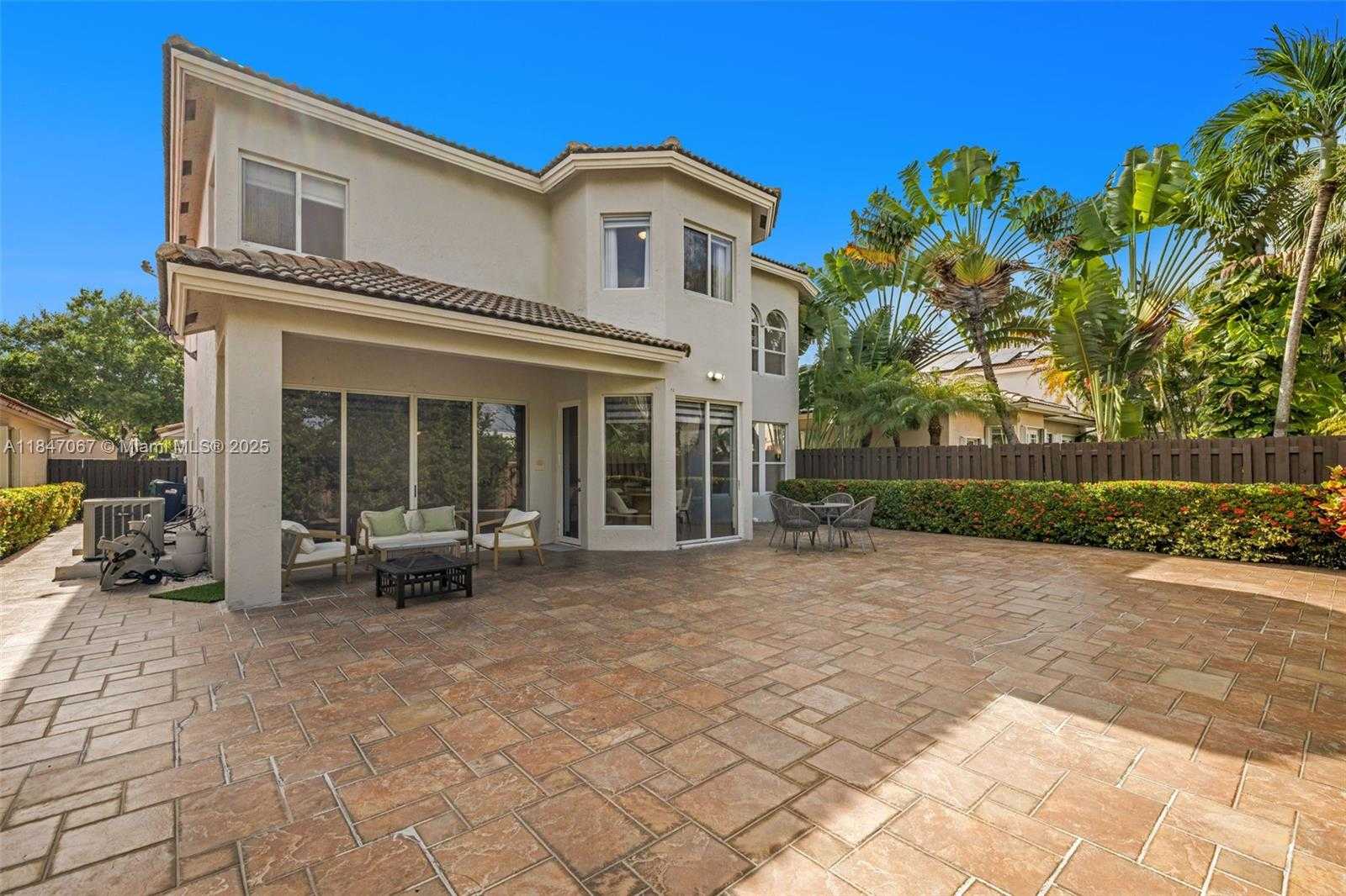 Small Image of 7301 NORTH WEST 107TH PL, Doral Number 26