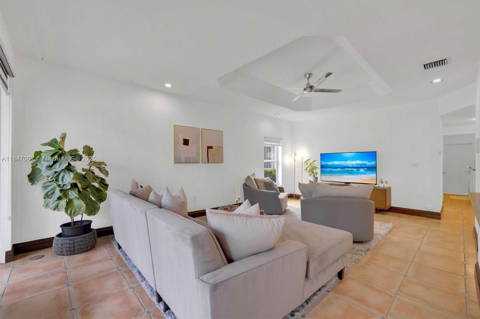 Small Image of 7301 NORTH WEST 107TH PL, Doral Number 5