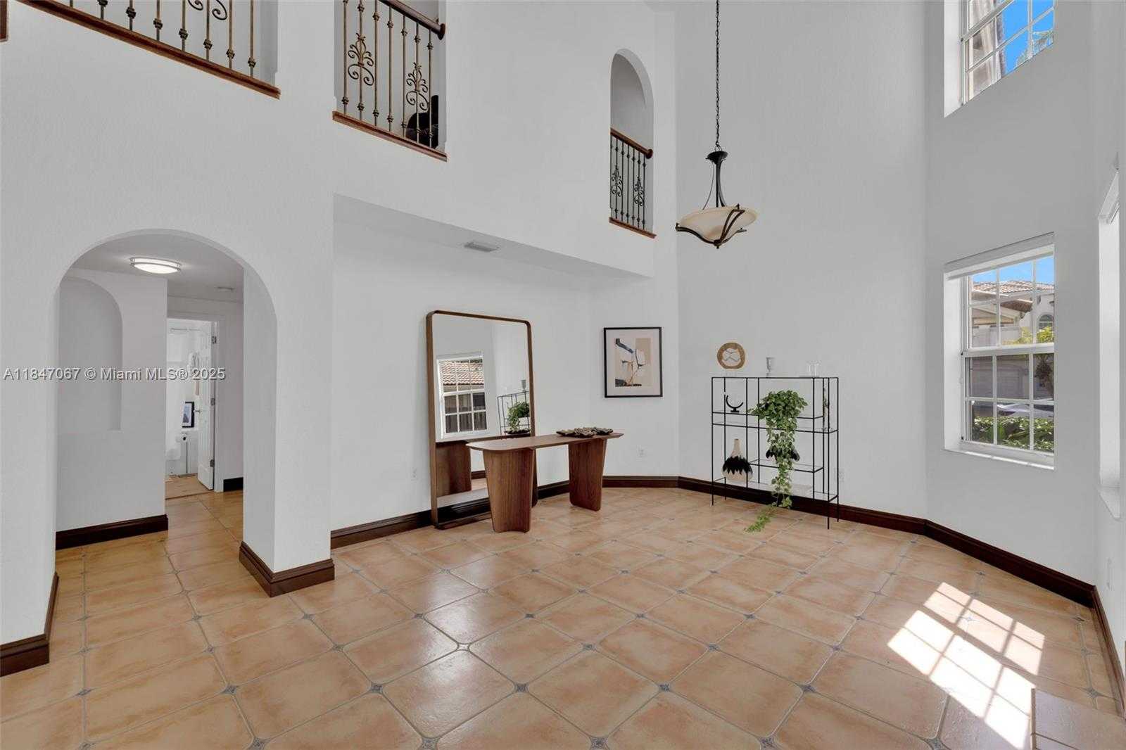 Small Image of 7301 NORTH WEST 107TH PL, Doral Number 8