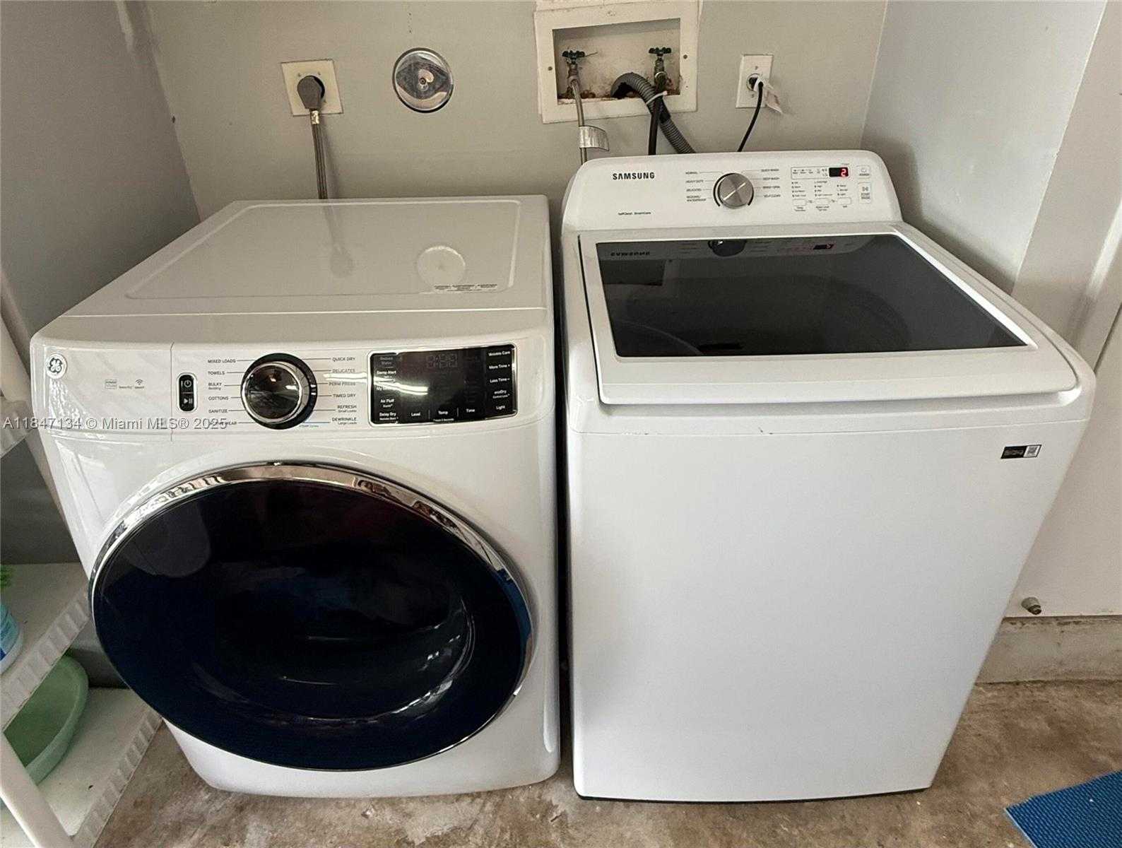Small Image of 1485 MIRA VISTA CIR, Weston Number 36